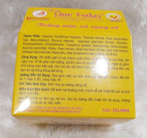 One-Today-mun-nam-trang-da-vip-cong-dung